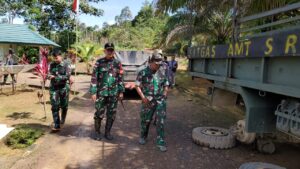 Satgas Pamtas RI-Malaysia Yonarmed 19/105 Trk Bogani Bersama BNPP dan Mabes TNI Survey Patok Batas Negara dan Sarpras Hankam