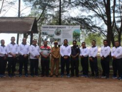 Tinjau Pantai Wisata Telapak Antu, Danlanal Babel Ajak Dukung Rehabilitasi Hutan Mangrove Indonesia