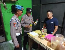 Ketua Umum LSM Gmicak Laporkan Penjual Miras Ilegal di Desa Brenggolo, Plosoklaten, Polisi Alhasil Merazia 