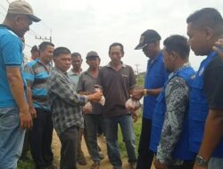 HNSI Medan Dan Relawan Wak Young Berbagi Daging Ayam Kepada Warga Nelayan